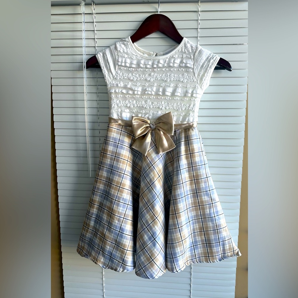 Sweet Heart Rose girls short sleeve dress size 8